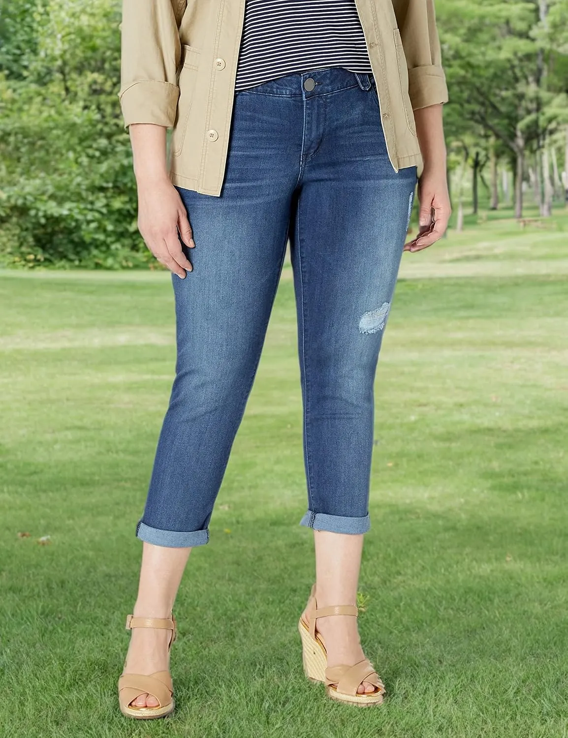 Democracy Women's Plus Size Ab Solution Crop