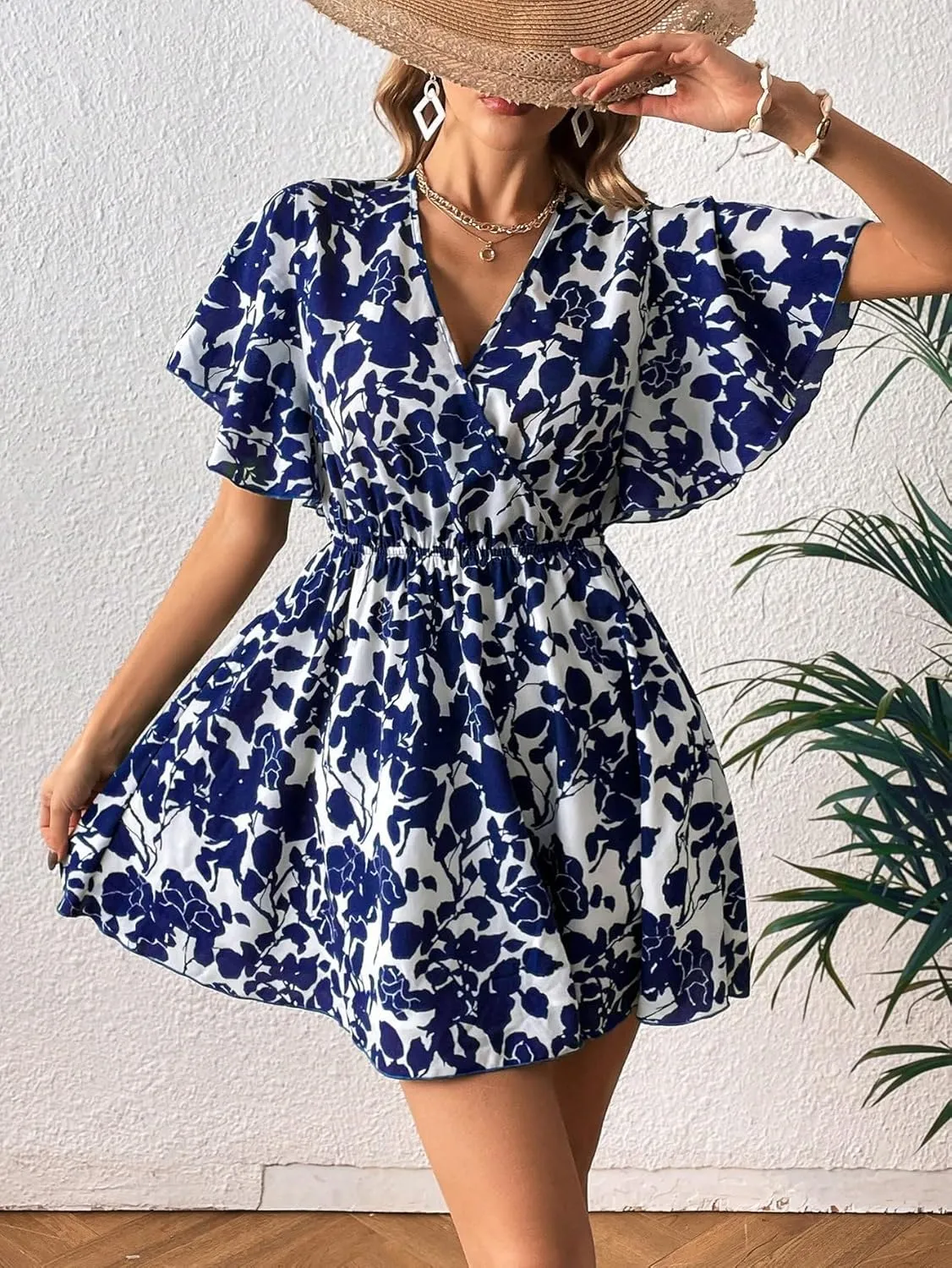 Floerns Women's Allover Floral Print Flounce Short Sleeve V Neck A Line Short Dress