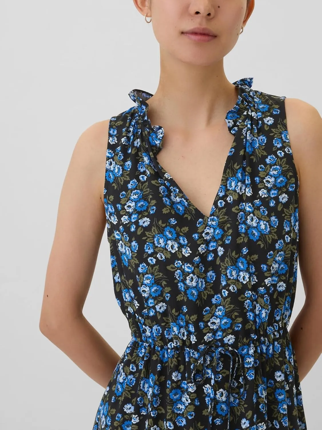 GAP Women's Sleeveless Split Neck Dress