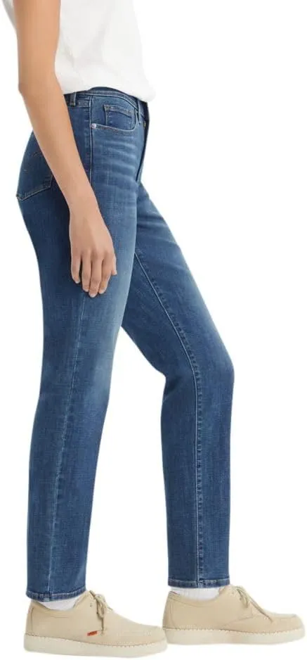 Levi's Women's Classic Straight Jeans