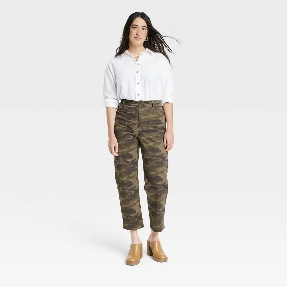 Universal Thread Women's High-Rise Barrel Leg Pants -
