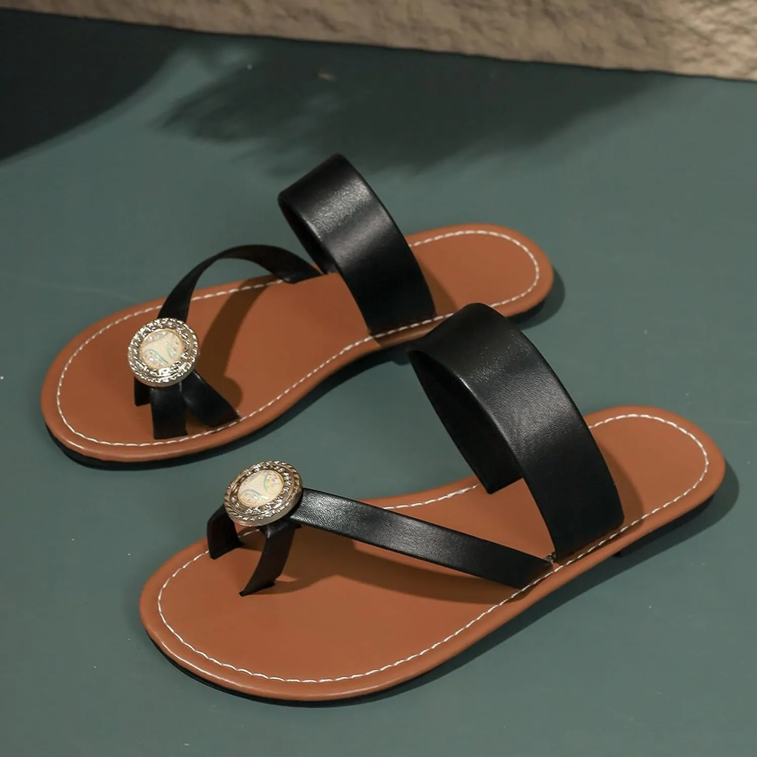 Womens Flat Sandals Comfortable Flip Flops Slide Sandals Summer Beach Shoes With Metal Womens Dog Women Denim Sandals